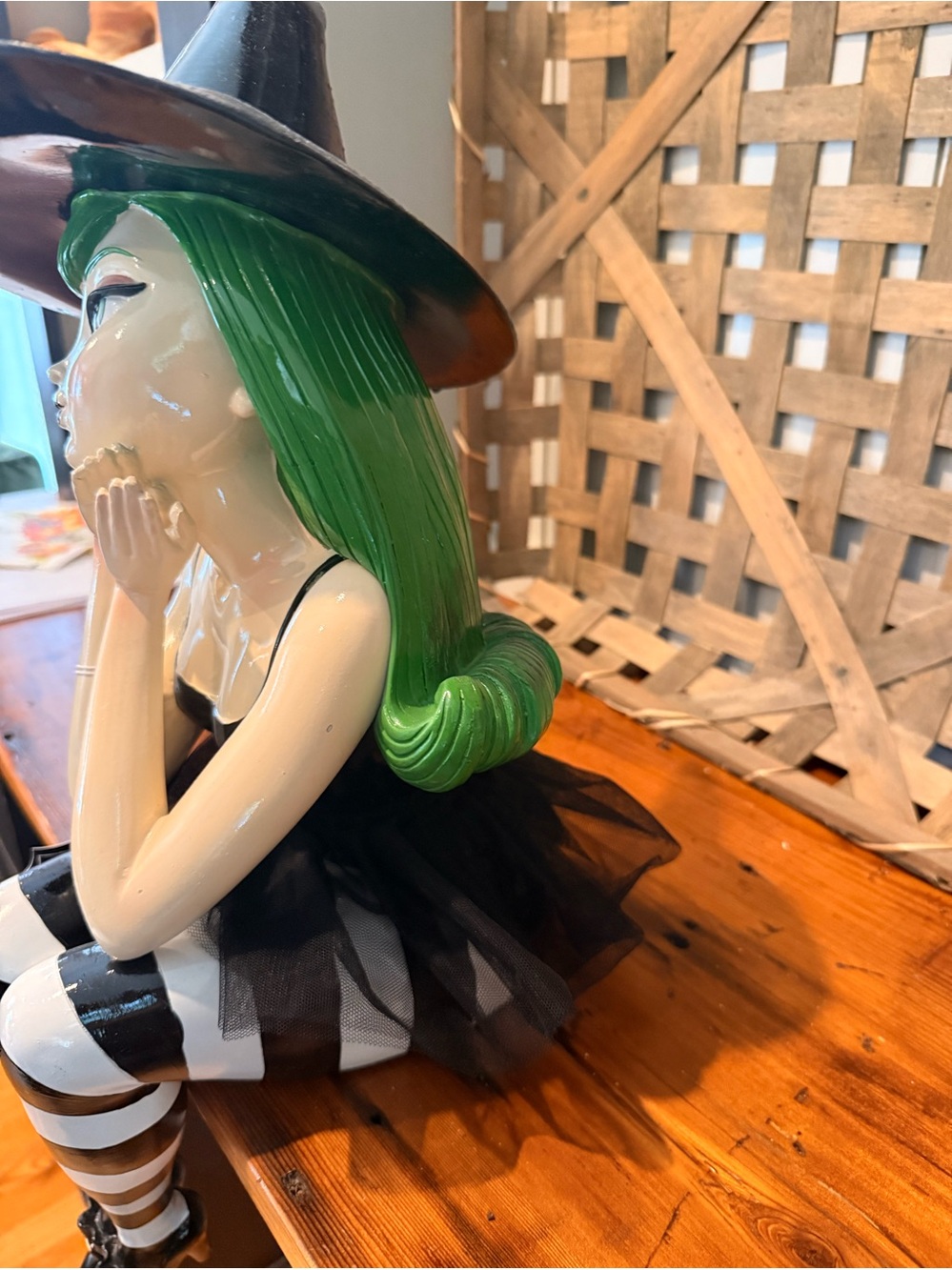 💚✨Bella Lux Green Hair Witch Viral Halloween Decor - Picture 4 of 7